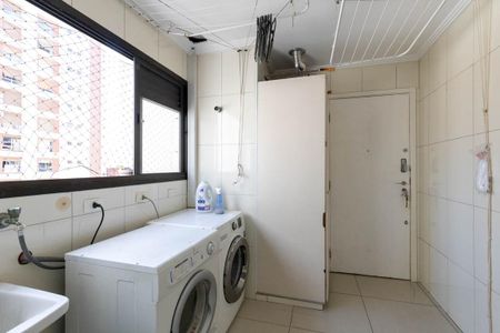 Apartamento para alugar com 246m², 4 quartos e 4 vagasÁrea de Serviço