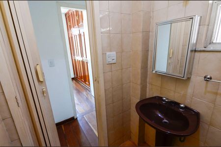 Apartamento à venda com 120m², 3 quartos e sem vaga Apartamento à venda com 120m², 3 quartos e sem vagaBanheiro 2