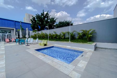Apartamento à venda com 37m², 1 quarto e sem vagaÁrea comum - Piscina
