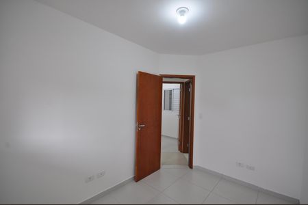 Quarto 1 de apartamento para alugar com 3 quartos, 42m² em Vila Mazzei, São Paulo