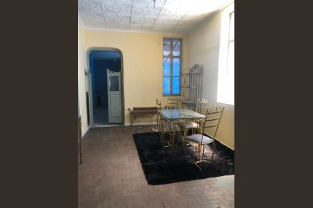 Sala de casa à venda com 5 quartos, 240m² em Benfica, Rio de Janeiro