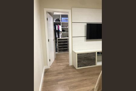 Casa à venda com 226m², 4 quartos e 4 vagas