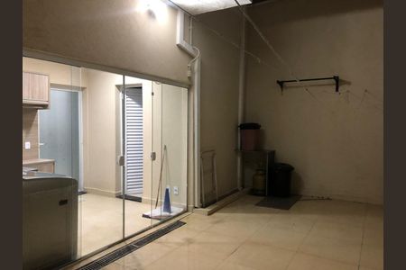 Casa à venda com 226m², 4 quartos e 4 vagas