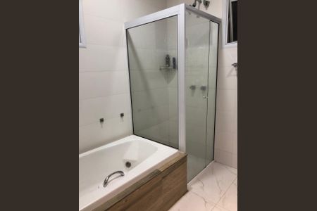 Casa à venda com 226m², 4 quartos e 4 vagas