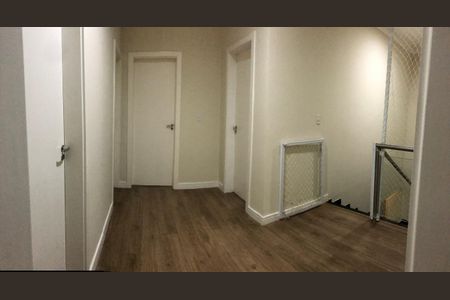 Casa à venda com 226m², 4 quartos e 4 vagas