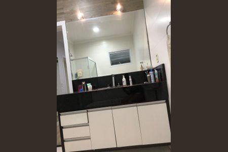 Casa à venda com 226m², 4 quartos e 4 vagas