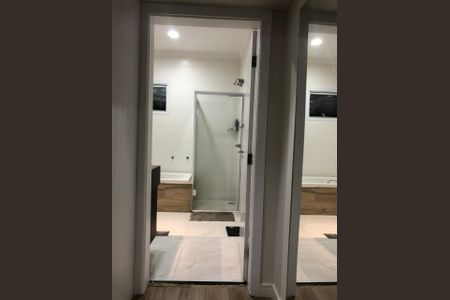 Casa à venda com 226m², 4 quartos e 4 vagas