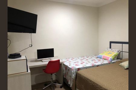 Casa à venda com 226m², 4 quartos e 4 vagas