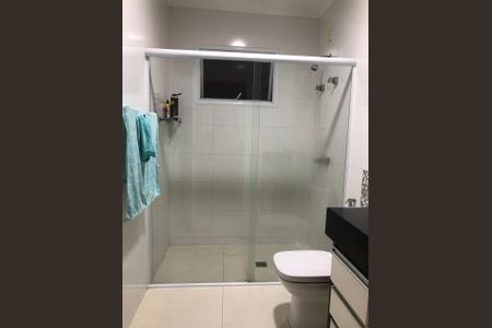 Casa à venda com 226m², 4 quartos e 4 vagas