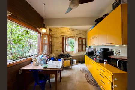 Apartamento à venda com 118m², 2 quartos e 1 vagaCozinha