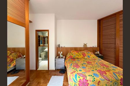 Apartamento à venda com 118m², 2 quartos e 1 vagaSuite