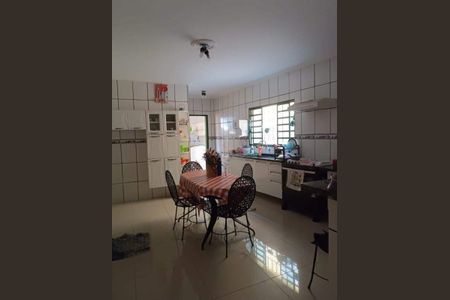 Casa à venda com 3 quartos, 301m² em Jardim Eulina, Campinas