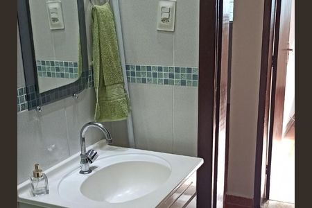 Banheiro  de casa de condomínio à venda com 2 quartos, 58m² em Vila Jardim Leblon, Belo Horizonte