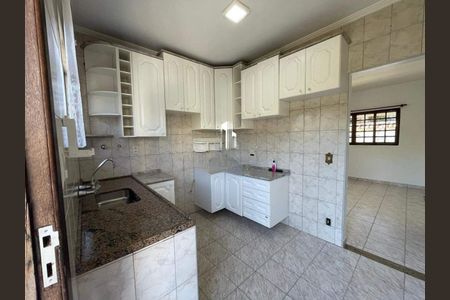 Casa à venda com 274m², 3 quartos e 15 vagas