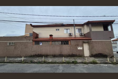 Casa à venda com 125m², 4 quartos e 2 vagasFachada