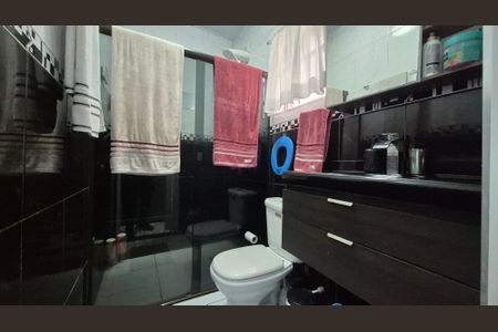 Casa à venda com 125m², 4 quartos e 2 vagasBanheiro