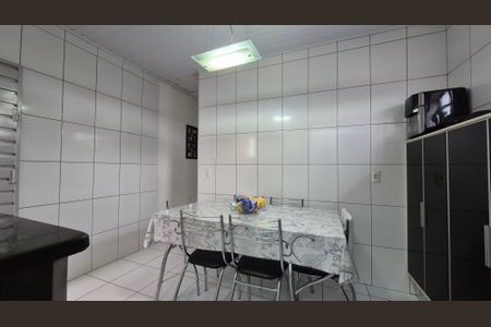 Casa à venda com 125m², 4 quartos e 2 vagasCozinha 2