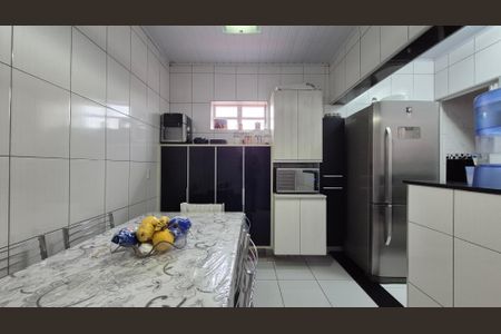 Casa à venda com 125m², 4 quartos e 2 vagasCozinha 2