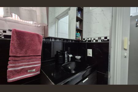 Casa à venda com 125m², 4 quartos e 2 vagasBanheiro