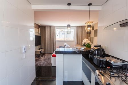 Apartamento para alugar com 72m², 3 quartos e 2 vagas Apartamento para alugar com 72m², 3 quartos e 2 vagasCozinha