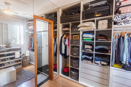Apartamento para alugar com 72m², 3 quartos e 2 vagas Apartamento para alugar com 72m², 3 quartos e 2 vagasCloset da Suíte