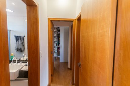 Corredor de apartamento para alugar com 2 quartos, 72m² em Carvalho de Brito, Belo Horizonte