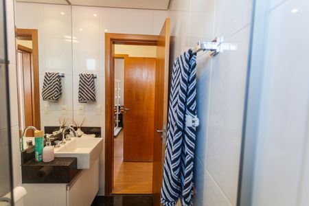 Apartamento para alugar com 72m², 3 quartos e 2 vagas Apartamento para alugar com 72m², 3 quartos e 2 vagasBanheiro Social