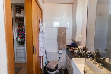 Apartamento para alugar com 72m², 3 quartos e 2 vagas Apartamento para alugar com 72m², 3 quartos e 2 vagasBanheiro da Suíte