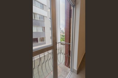 Apartamento à venda com 81m², 2 quartos e 1 vagaVaranda da Sala