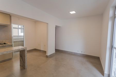Apartamento à venda com 81m², 2 quartos e 1 vagaSala