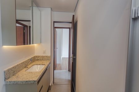 Apartamento à venda com 81m², 2 quartos e 1 vagaBanheiro Social