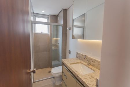 Apartamento à venda com 81m², 2 quartos e 1 vagaBanheiro Social