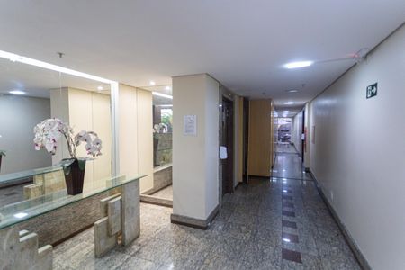 Apartamento à venda com 81m², 2 quartos e 1 vagaHall de entrada