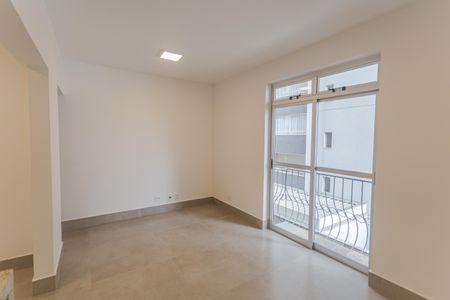 Apartamento à venda com 81m², 2 quartos e 1 vagaSala