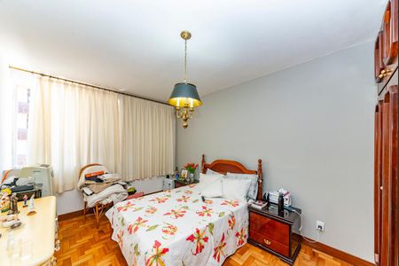 Casa à venda com 440m², 5 quartos e 3 vagas Casa à venda com 440m², 5 quartos e 3 vagasSuíte 2