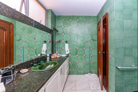 Casa à venda com 440m², 5 quartos e 3 vagas Casa à venda com 440m², 5 quartos e 3 vagasSuíte 3