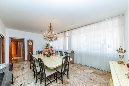 Casa à venda com 440m², 5 quartos e 3 vagas Casa à venda com 440m², 5 quartos e 3 vagasSala 3