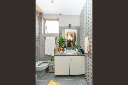 Casa à venda com 440m², 5 quartos e 3 vagas Casa à venda com 440m², 5 quartos e 3 vagasBanheiro da Suíte 2