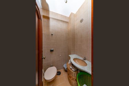 Casa à venda com 440m², 5 quartos e 3 vagas Casa à venda com 440m², 5 quartos e 3 vagasQuarto de Serviço