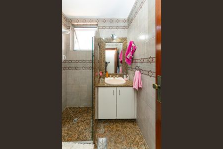 Casa à venda com 440m², 5 quartos e 3 vagas Casa à venda com 440m², 5 quartos e 3 vagasBanheiro Social