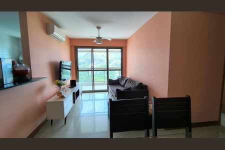Sala de apartamento para alugar com 3 quartos, 82m² em Recreio dos Bandeirantes, Rio de Janeiro