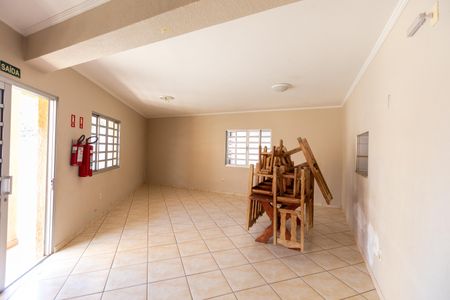 Apartamento à venda com 42m², 2 quartos e 1 vaga Apartamento à venda com 42m², 2 quartos e 1 vagaÁrea Comum - Salão de Festas 1