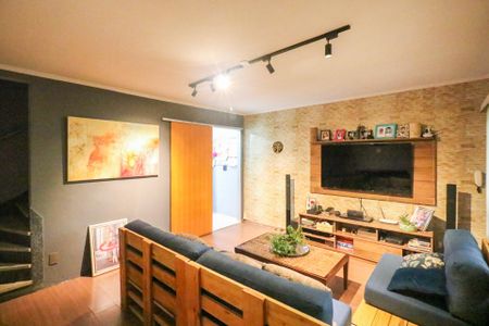 Sala de casa para alugar com 2 quartos, 155m² em Santa Paula, São Caetano do Sul