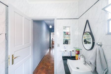 Casa à venda com 155m², 2 quartos e 3 vagasBanheiro