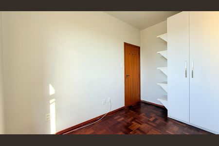 Quarto 2 de apartamento para alugar com 2 quartos, 71m² em Partenon, Porto Alegre