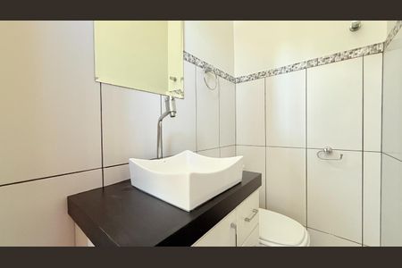 Apartamento para alugar com 71m², 2 quartos e sem vagaBanheiro 