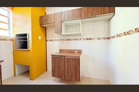 Cozinha de apartamento para alugar com 2 quartos, 71m² em Partenon, Porto Alegre