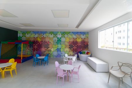 Apartamento para alugar com 43m², 2 quartos e 1 vaga Apartamento para alugar com 43m², 2 quartos e 1 vagaÁrea comum - Brinquedoteca