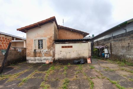Casa à venda com 77m², 3 quartos e 2 vagas Casa à venda com 77m², 3 quartos e 2 vagasQuintal