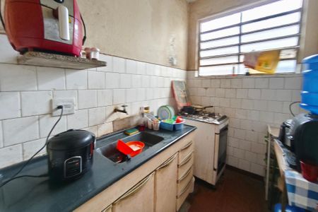 Casa à venda com 77m², 3 quartos e 2 vagas Casa à venda com 77m², 3 quartos e 2 vagasCozinha